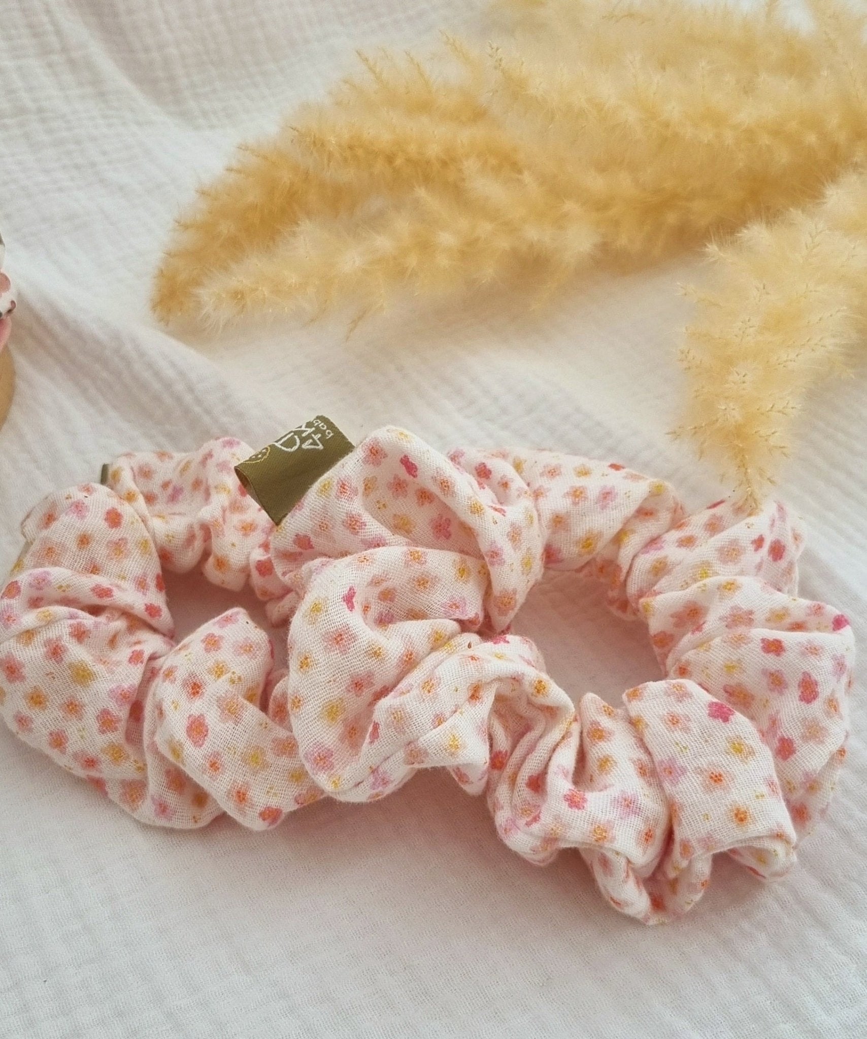 Pinky Scrunchie - The4kins baby brand