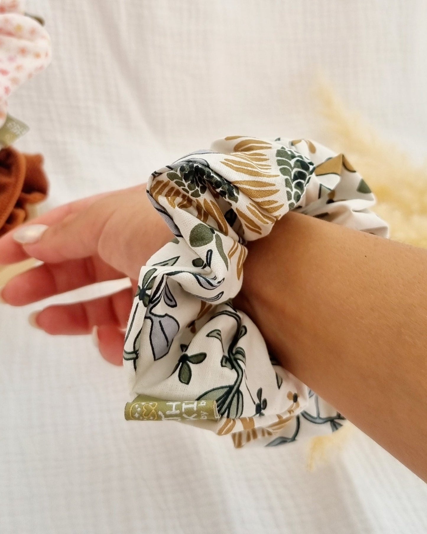 Sunflower Scrunchie - The4kins baby brand