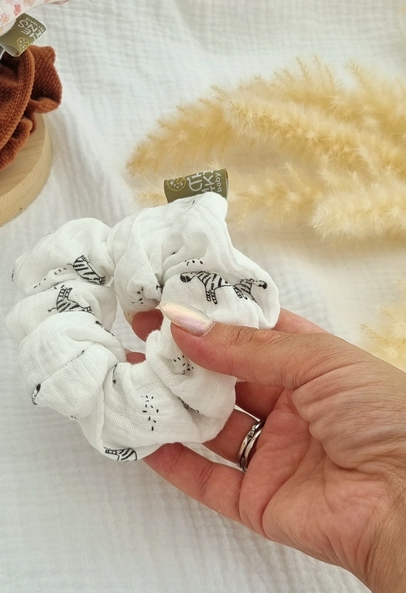 Zebra Scrunchie - The4kins baby brand